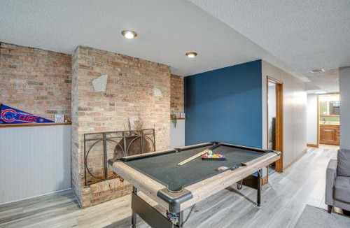 Wrigleyville House | Pet-Friendly with Pool Table Walk to Wrigley Field