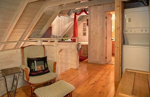 Chalet Village Cabin | Pet paradise | Affordable | scenic