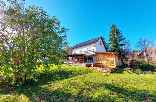 Korenica House | Peter's Pine Cottage