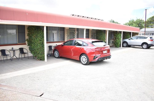 Peterborough Hotel | Peterborough Motel