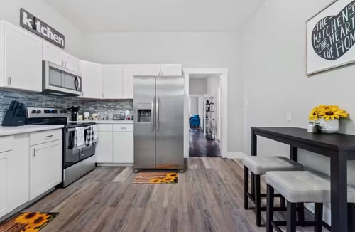 Petersburg House | Petersburg Vacation Gem 3BR - Private Backyard
