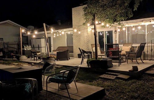 Carrell Oaks House | Petes place, nice comfortable relaxing with pool for your gateway to Austin