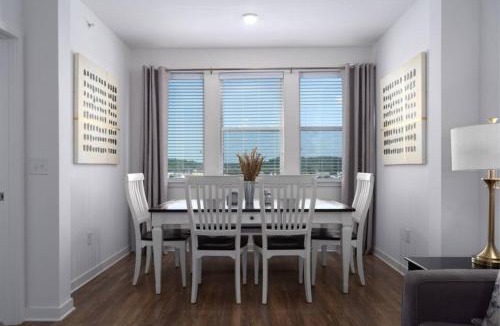 Pelham Apartment | PetFriendly Getaway with Pool and Gym