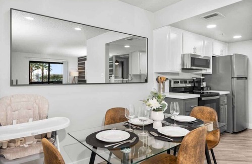 Tempe Apartment | PetFrndly, Sleek 2BR Near ASU, Pool, Grill, Prking