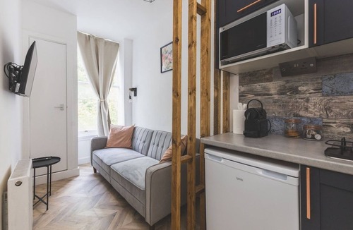Highbury Apartment | Petit 1 bed flat - GREAT location