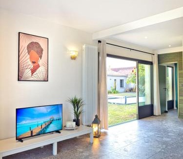 Aytre Apartment | Petit Albert