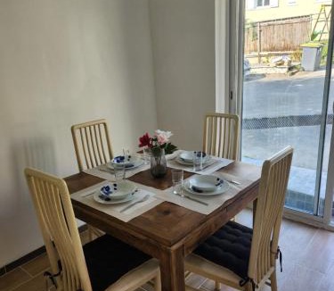 Saint-Pierre-les-Nemours Apartment | Petit appartement de charme