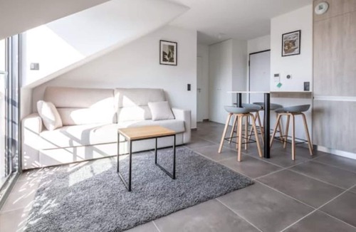 Pontault-Combault Apartment | Petit Appart Cosy