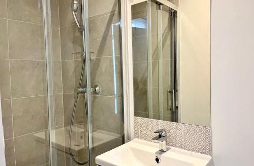 Quartier de la Folie-Mericourt Apartment | Petit appartement agréable au cœur du 11e arrondissement