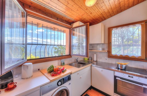 Cademario Apartment | Petit Cadeau