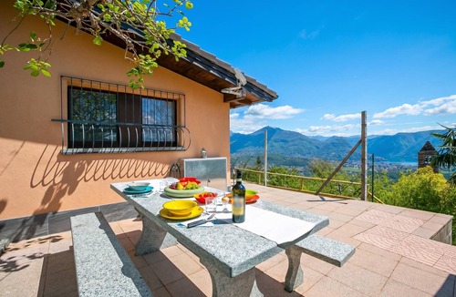 Cademario Apartment | Petit Cadeau