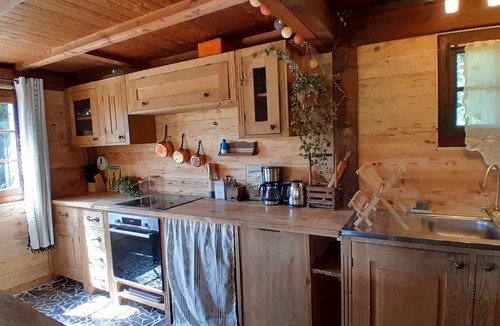 Dingy-Saint-Clair Ski Chalet | Petit Chalet Authentique