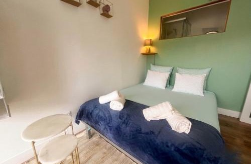 Saint-Barthelemy-d'Anjou Apartment | Petit cocon avec terrasse privée à Saint Barthélémy