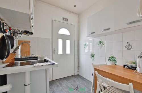 Bois-Colombes Apartment | Petit cocon calme avec jardin