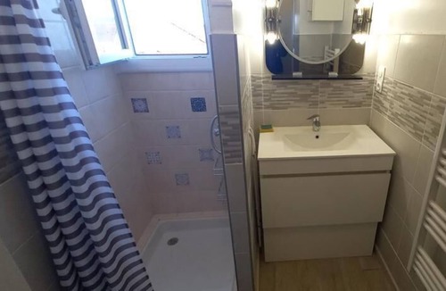 Tarbes Apartment | Petit Cocon Tarbais -wifi-parking