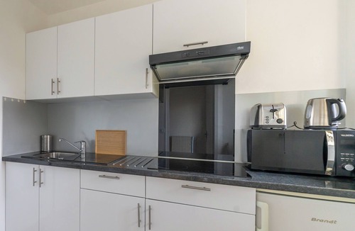 Fontenay-aux-Roses Apartment | Petit Fontenay - Parking - Wifi - RER B