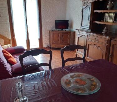 Cier-de-Luchon Apartment | petit gîte de montagne avec jardin et terrasse
