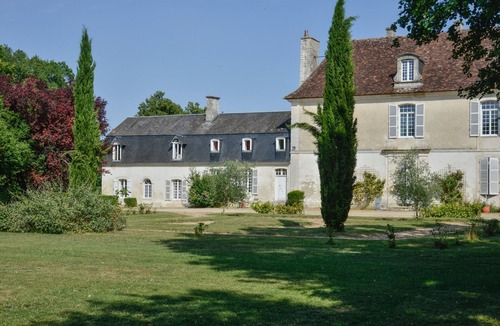 Sainte-Solange Apartment | Petit Gîte de Villecomte