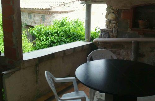 Albas House | Petit gite rustique et économique