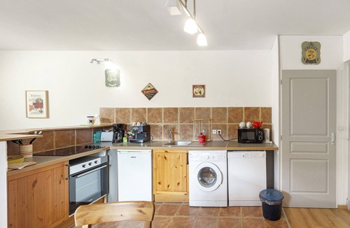 Saint-Jean-du-Gard Apartment | "Petit Gîte" with Private Terrace, Mountain View, Shared Pool