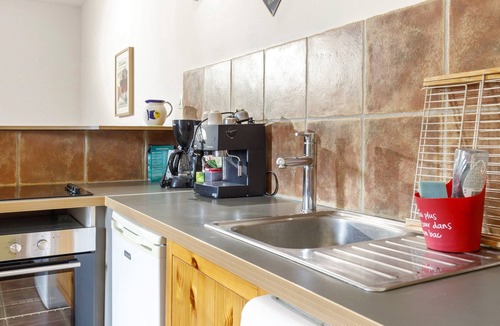 Saint-Jean-du-Gard Apartment | "Petit Gîte" with Private Terrace, Mountain View, Shared Pool