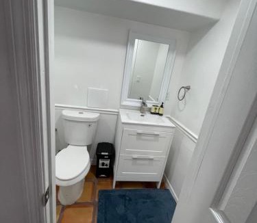 Ives Estates Apartment | Petit houze