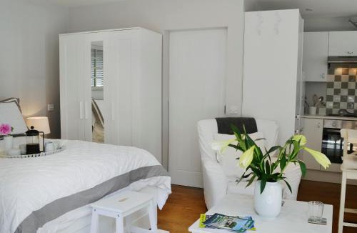 Cuckfield House | Petit Knowle