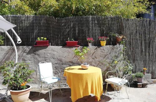 Saint-Jacques Apartment | petit loft sur la cote d'azur