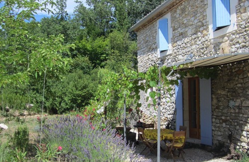 Cornillon Cottage | Petit Maison Broche -Traditional Stonehouse, pool, large Garden,