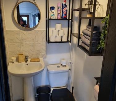 Moulineaux Apartment | Petit maison villageoise