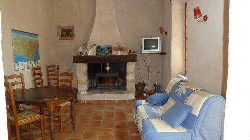 Simiane-la-Rotonde House | Petit Mas