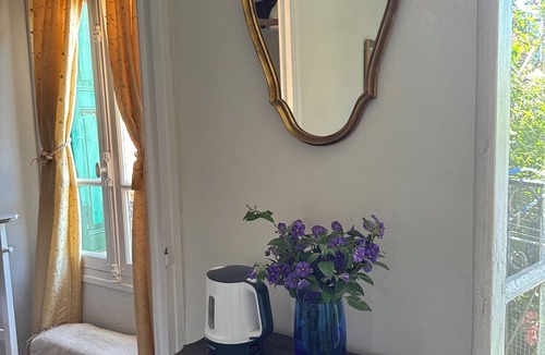 Collioure Apartment | Petit & rustic - 2 minutes to the sea for morning swim