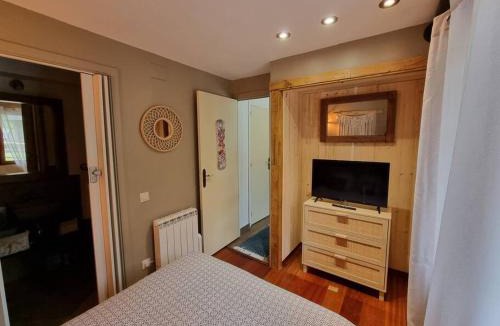 Saint-Pierre-dels-Forcats Apartment | petit studio cosy