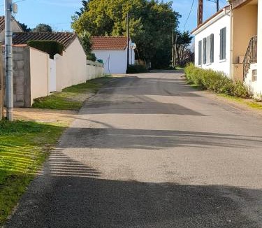 Pornic Apartment | PETIT STUDIO DAnS UN JARDIN