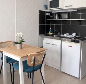 Bussy-Saint-Georges Apartment | Petit Studio Cosy Proche Disneyland Paris