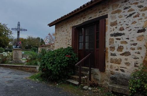 Sonnac Apartment | Petit studio paisible au cœur du village