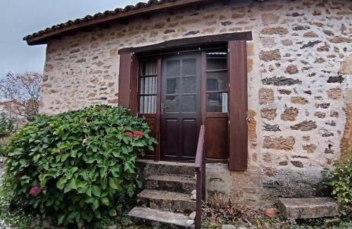 Sonnac Apartment | Petit studio paisible au cœur du village