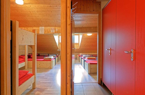 Bourg-Saint-Pierre Hostel | Petit Vélan - Coworking & Coliving