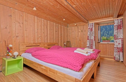 Bourg-Saint-Pierre Hostel | Petit Vélan - Coworking & Coliving