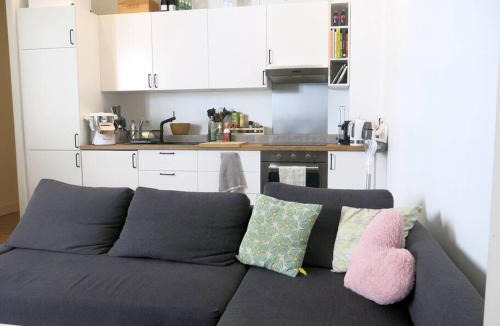 Porte-Saint-Martin Apartment | Petit Vinaigriers République CityCosy
