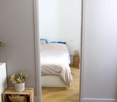 Porte-Saint-Martin Apartment | Petit Vinaigriers République CityCosy