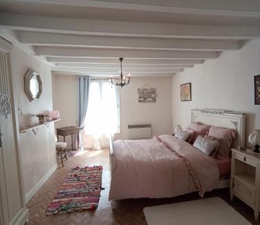 Mondoubleau House | Petite Chérie