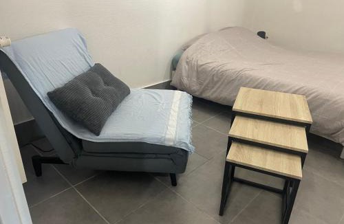 Belle-Beille House | Petite Chambre avec SdB partagée