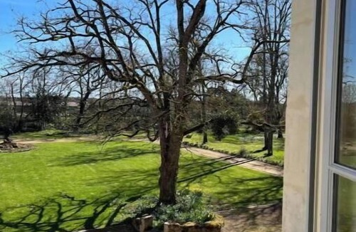 Lureuil Bed & Breakfast | Petite Chambre – Charming Château Room with Garden Views