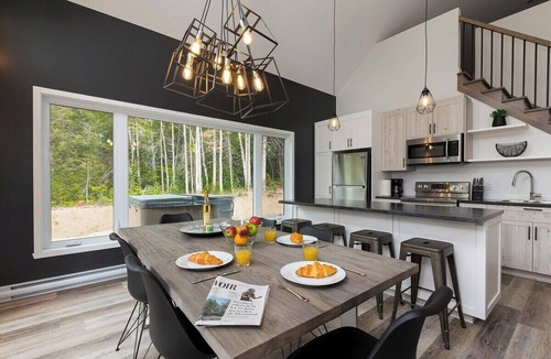 Baie-St-Paul Ski Chalet | Petite Charlevoix 1: Hot Tub & National Parks