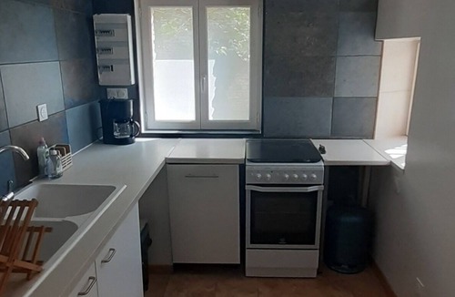 Asnieres-la-Giraud House | Petite Maison de Campagne Calme