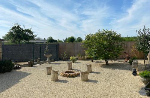 Sainte-Croix-sur-Mer Apartment | Petite maison de campagne