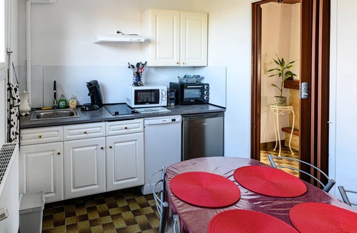 Combronde House | Petite Maison à la Ferme