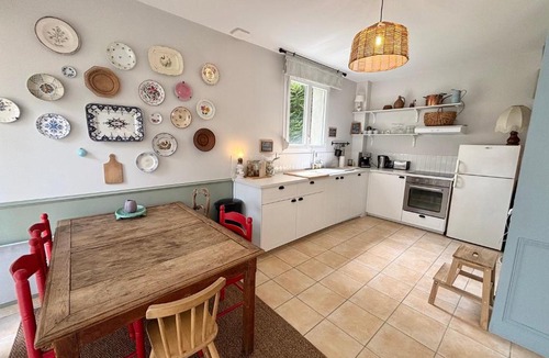 Sillery House | Petite maison à lorée du bois