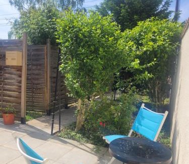Deuil-la-Barre Apartment | Petite Maison avec son jardin et accès indépendant à 14 mn de paris